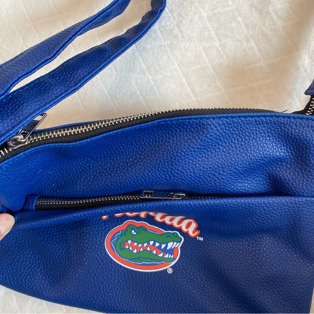 FOCO | Blue Florida Gators Logo Crossbody Bag - Picture 4 of 5